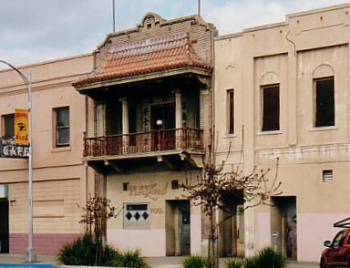 Bow on Tong Building